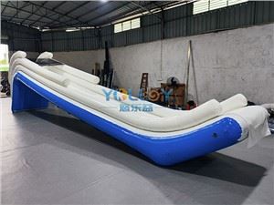 Neue aufblasbare Wasserrutsche für Bootsyacht